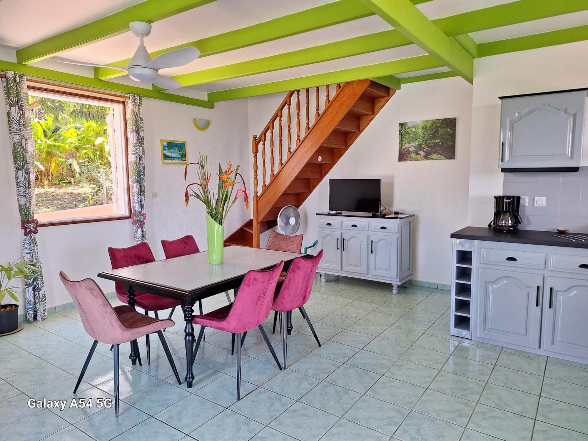 Les Petites Fleurs De Poirier Villa Bouillante Phòng bức ảnh