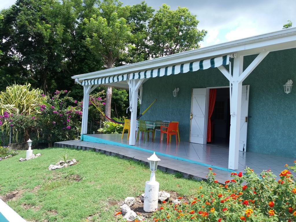 Les Petites Fleurs De Poirier Villa Bouillante Ngoại thất bức ảnh
