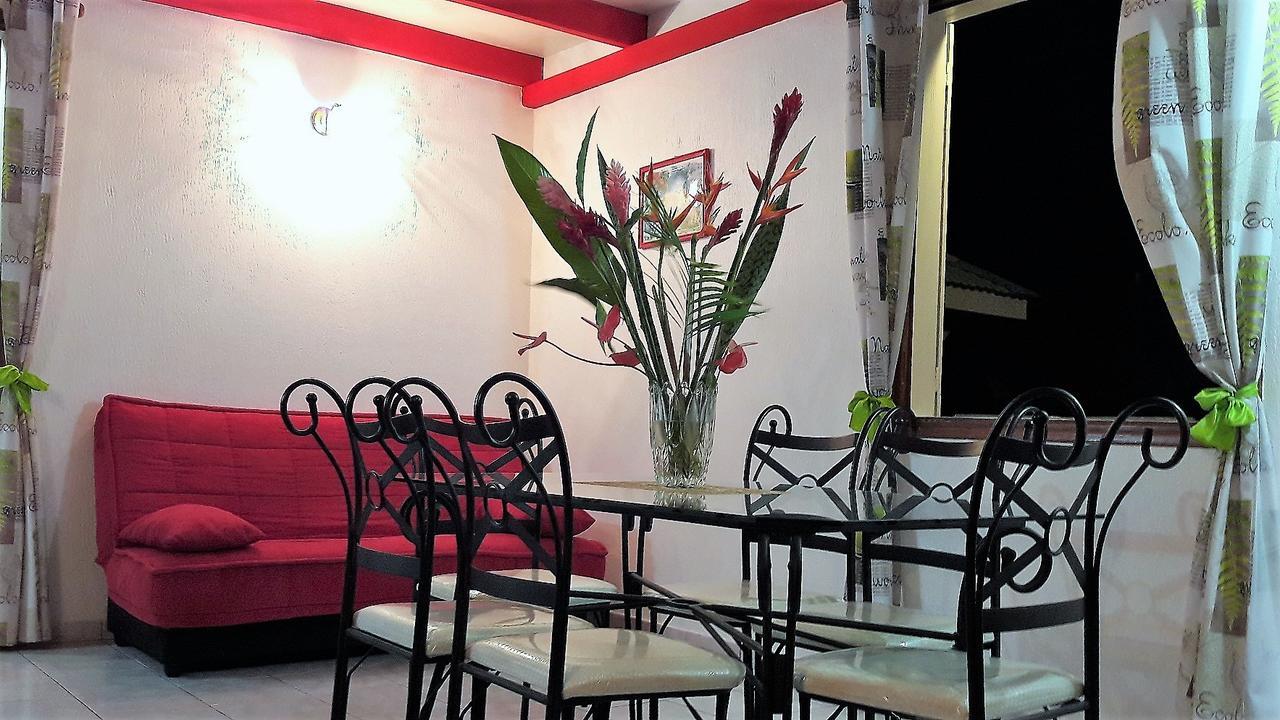 Les Petites Fleurs De Poirier Villa Bouillante Ngoại thất bức ảnh